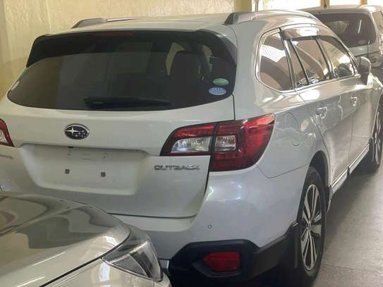 Subaru outback 2018model image 4