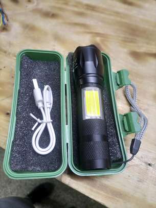 Adjustable rechargeable torch image 2