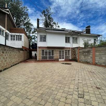 4 Bed Townhouse with En Suite in Kilimani image 1