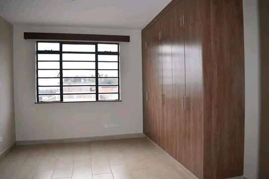 Three bedroom apartment to let image 6