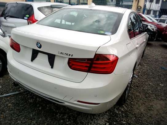 BMW 320i white image 8
