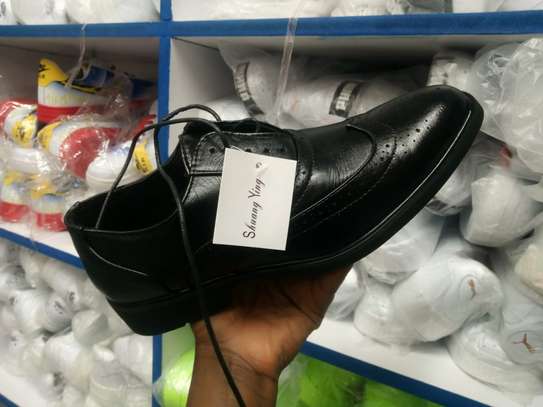 Black-men-laced-official-shoes image 1