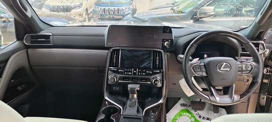 Lexus LX600 2023 grey 4wd image 6