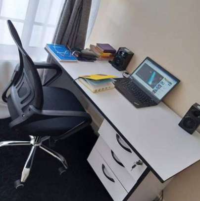 Super quality  office desks and a chair image 8