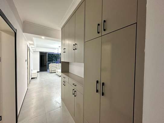3 Bed Apartment with En Suite in Lavington image 8
