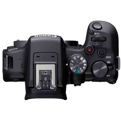 Canon EOS R10 Mirrorless Camera with 18-45mm Lens image 6