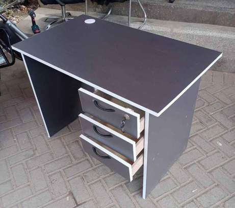 Executive top quality and durable office desks image 5