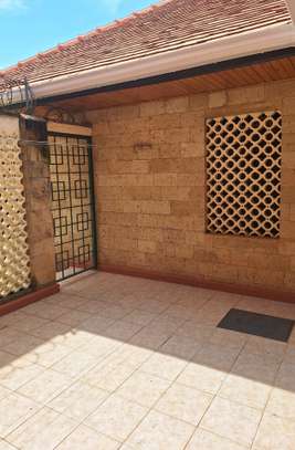 5 Bed House with En Suite in Nyari image 10