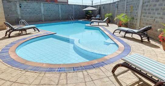 Serviced 2 Bed Apartment with Swimming Pool at Kiambere Rd image 9