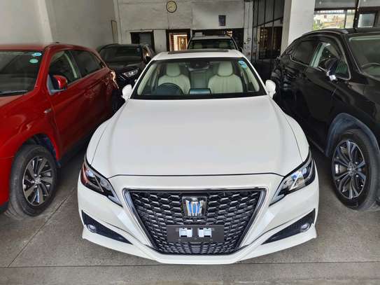 Toyota Crown hybrid sunroof white 2019 image 4