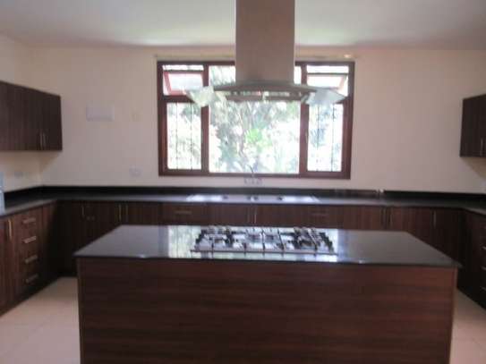 4 Bed Apartment with En Suite at Riverside image 16