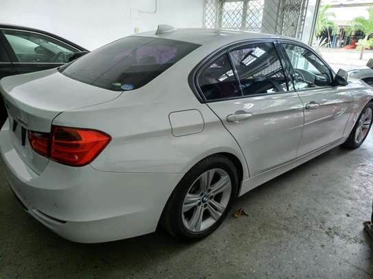 BMW 320i white 🐻‍❄️🤍 image 6