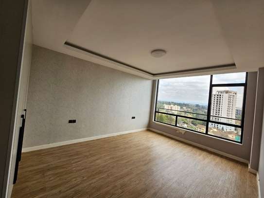 3 Bed Apartment with En Suite at Brookside image 8