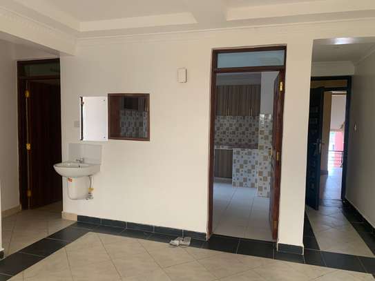 2 bedroom apartment all ensuite onngong road image 14