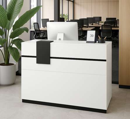 Reception Desk : White Welcoming Front Office Desk image 7