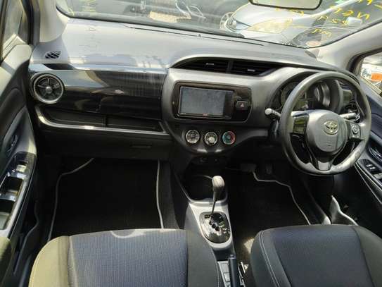 Toyota Vitz 2018 1300cc image 5