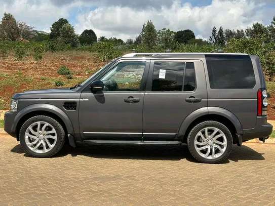 2016 Land Rover discovery landmark in Kenya image 2
