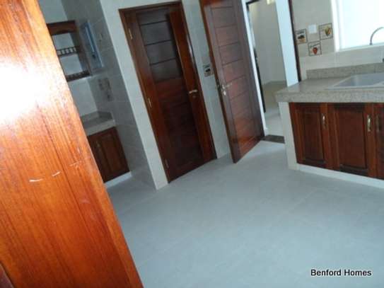 3 bedroom apartment for rent in Nyali Area image 18