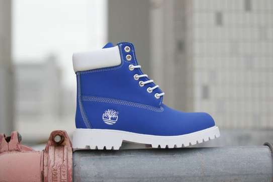 Royal blue and best sale white timberlands