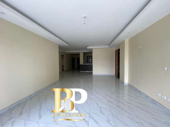 2 Bed Apartment with En Suite in General Mathenge image 6