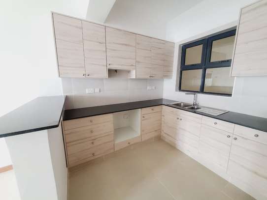 2 Bed Apartment with En Suite at Lantana Road image 1