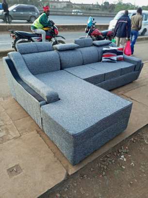6seater L sofa with a permanent back image 3