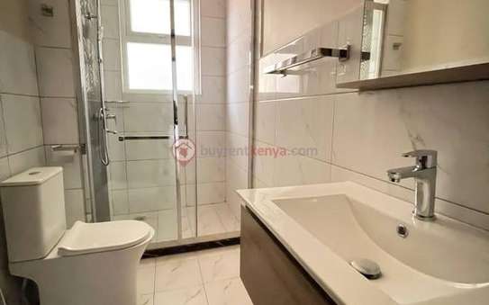 3 Bed Apartment with En Suite in Kilimani image 8