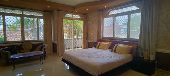 7 Bed House with En Suite at Nyari Estate image 18