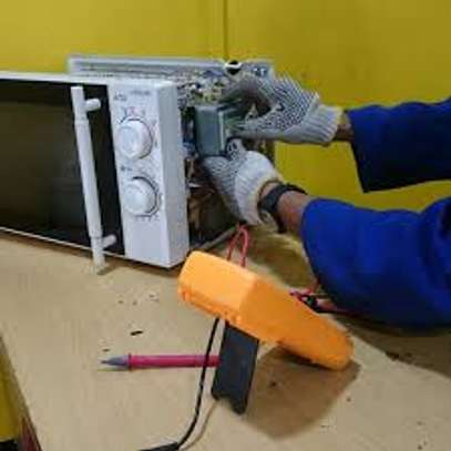 24/7 Fridge Freezer Repairs/Home and Kitchen Appliance Repairs.Emergency fridge repair image 12