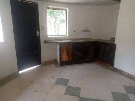 3 Bed House with En Suite in Mtwapa image 6