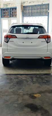 Honda vezel hybrid white 2018 image 14