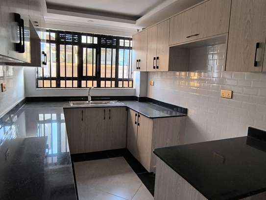 7 Bed Townhouse with En Suite at Kenyatta Road image 19