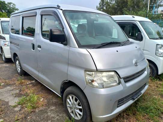 TOYOTA TOWN ACE NEW IMPORT. image 6
