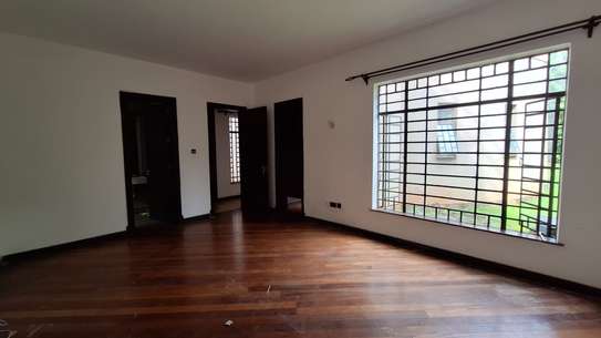 5 Bed Townhouse with En Suite at Oldonyo image 2