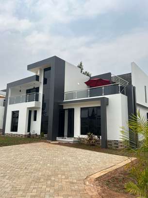 4 Bed House with En Suite at Mugutha image 18