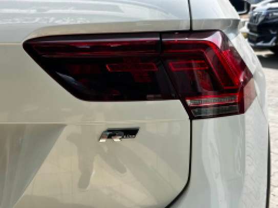 Volkswagen Tiguan white 2018 image 7