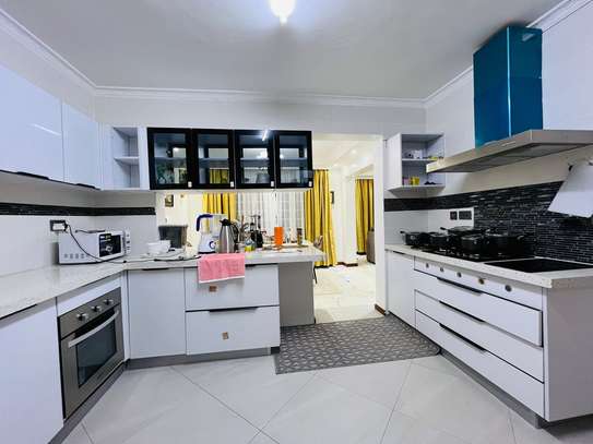 4 Bed House with En Suite in Ruiru image 11