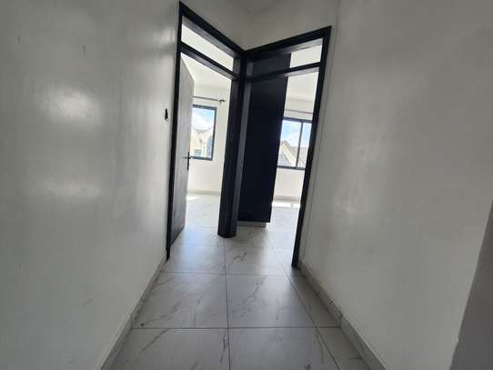 3 Bed Apartment with En Suite in Thika Road image 6