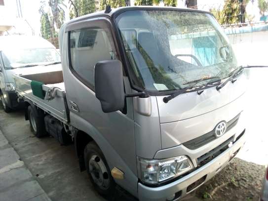 Toyota Dyna image 1