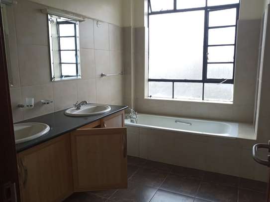 Spacious  All Ensuit 3 Bedrooms Apartments In Kileleshwa image 8