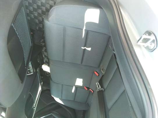 Audi A4 image 4