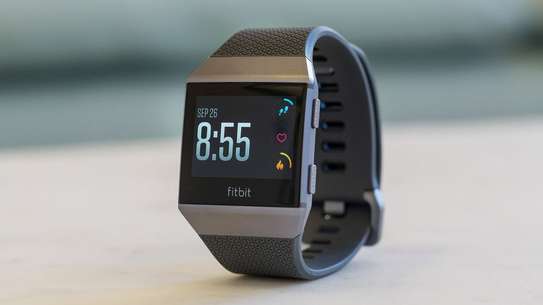Fitbit Ionic image 1