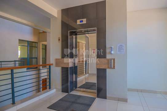 3 Bed Apartment with En Suite in Westlands Area image 10