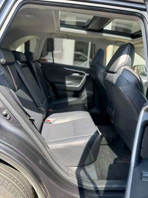 Toyota Rav4 Adventure sunroof image 5