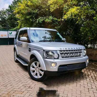 2015 Land Rover Discovery 4 image 10