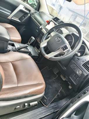 Toyota Prado TX petrol image 6