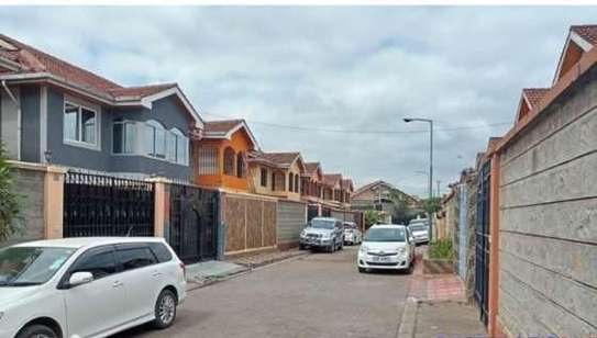 4 Bed Townhouse with En Suite at Nairobi image 1