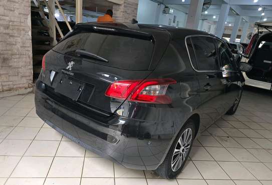 Peugeot 308 image 11