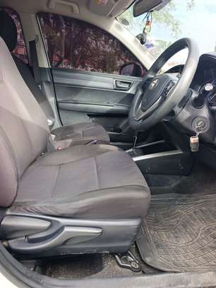 Toyota Fielder image 5