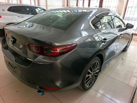 Mazda 3 sedan image 12
